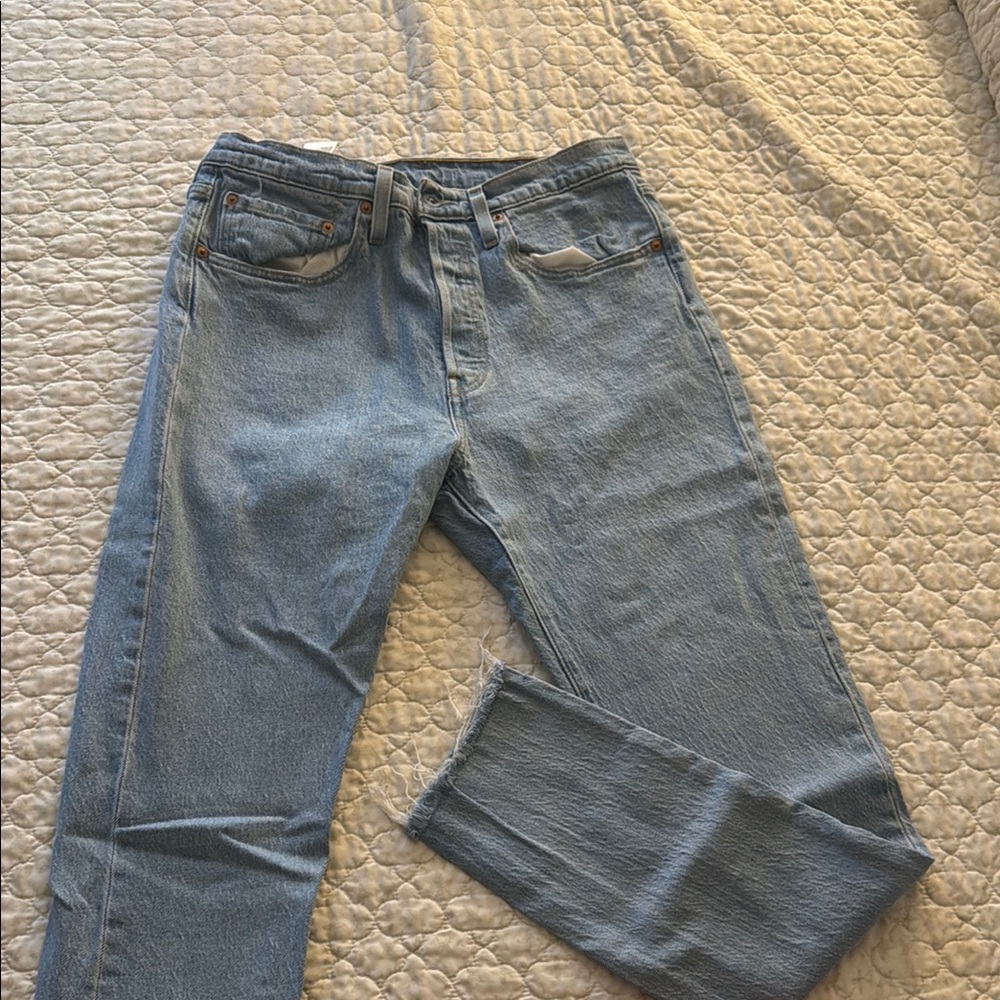 Women’s  levis 501 Light Blue Jeans
